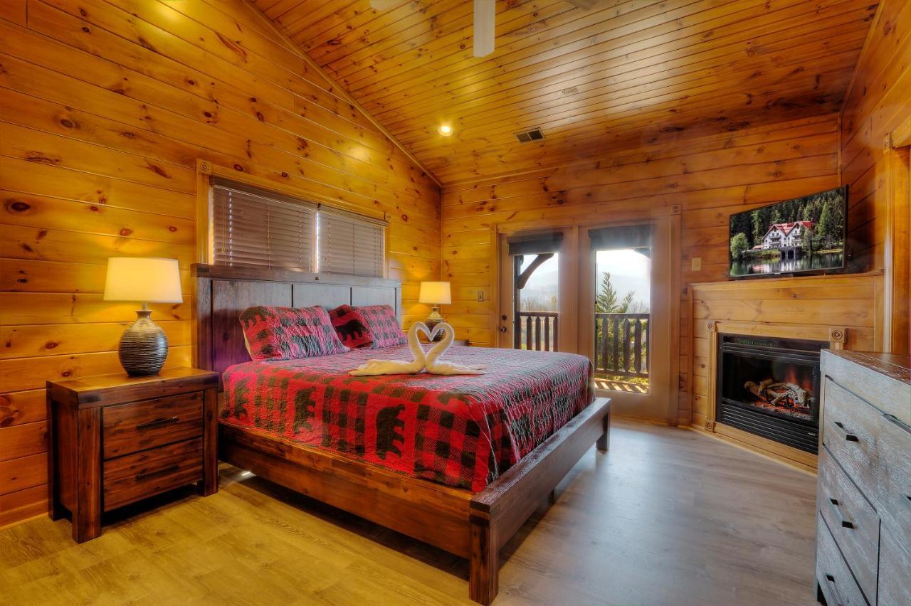 Smoky Mountain Views Villa แกตลิงเบิร์ก ภายนอก รูปภาพ