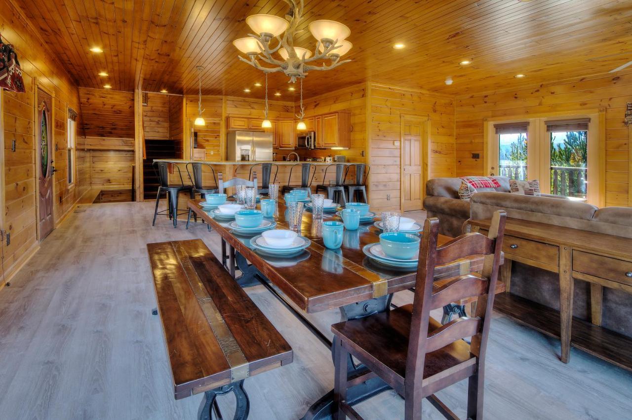 Smoky Mountain Views Villa แกตลิงเบิร์ก ภายนอก รูปภาพ