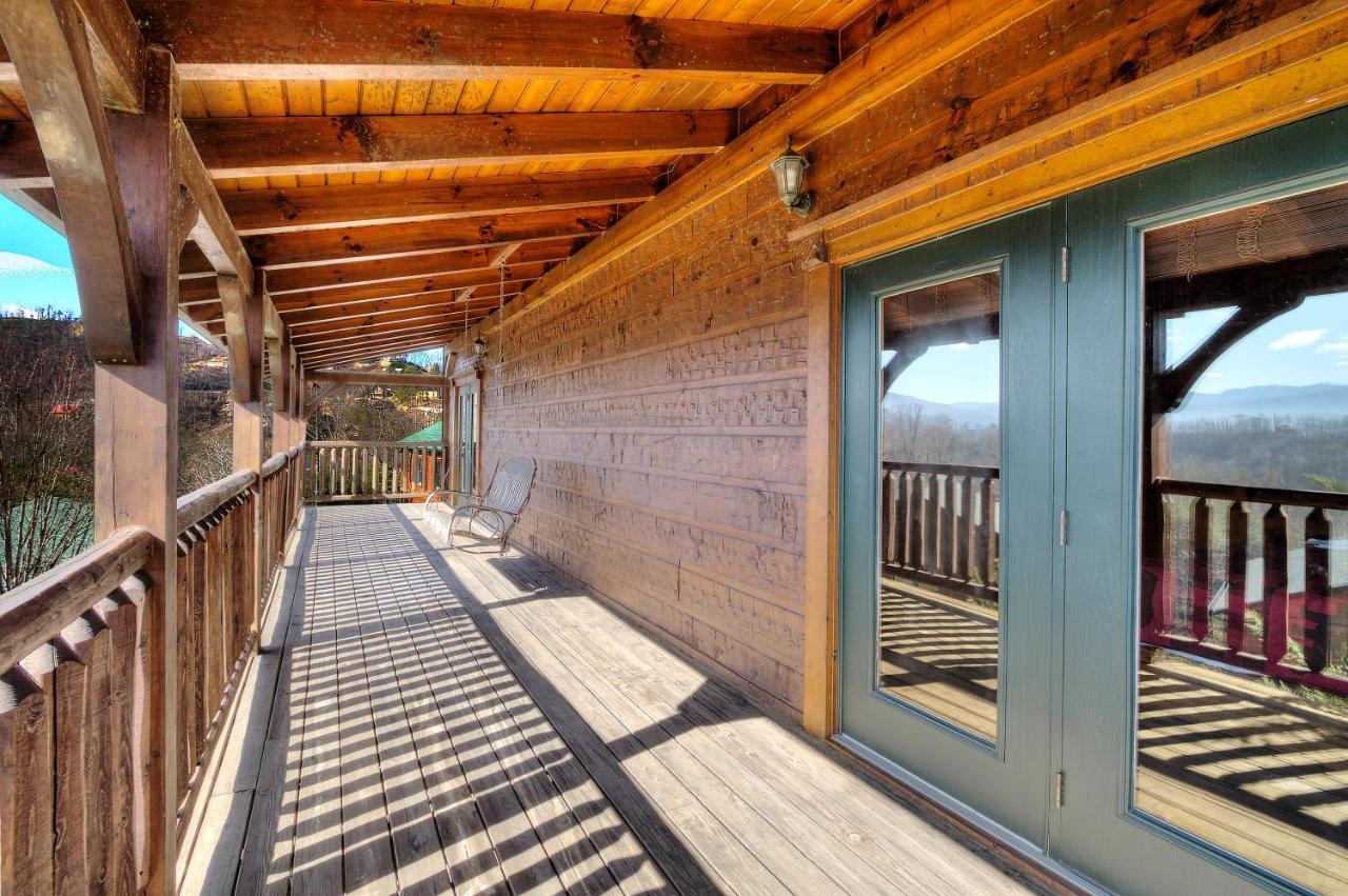 Smoky Mountain Views Villa แกตลิงเบิร์ก ภายนอก รูปภาพ