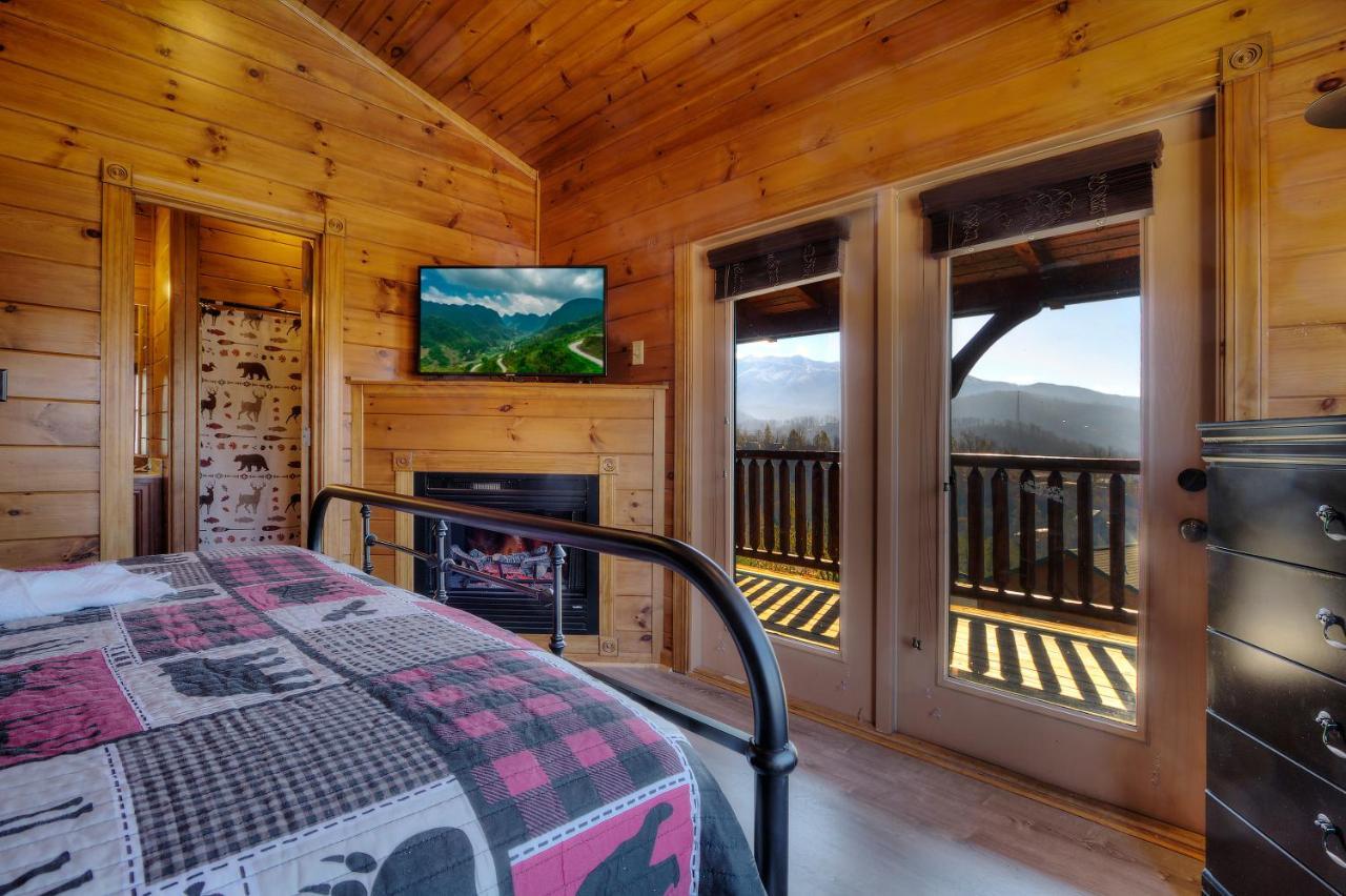 Smoky Mountain Views Villa แกตลิงเบิร์ก ภายนอก รูปภาพ