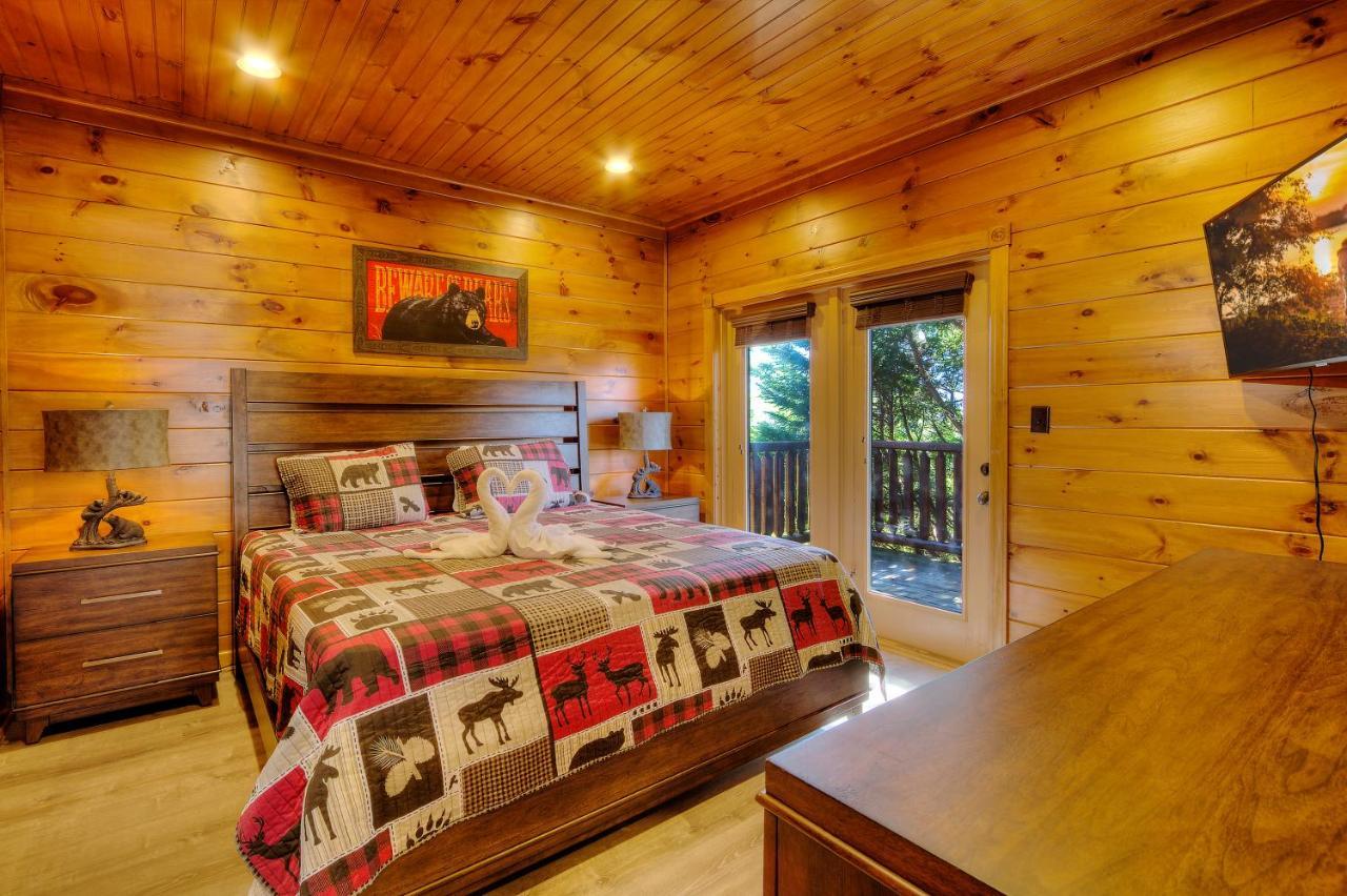 Smoky Mountain Views Villa แกตลิงเบิร์ก ภายนอก รูปภาพ