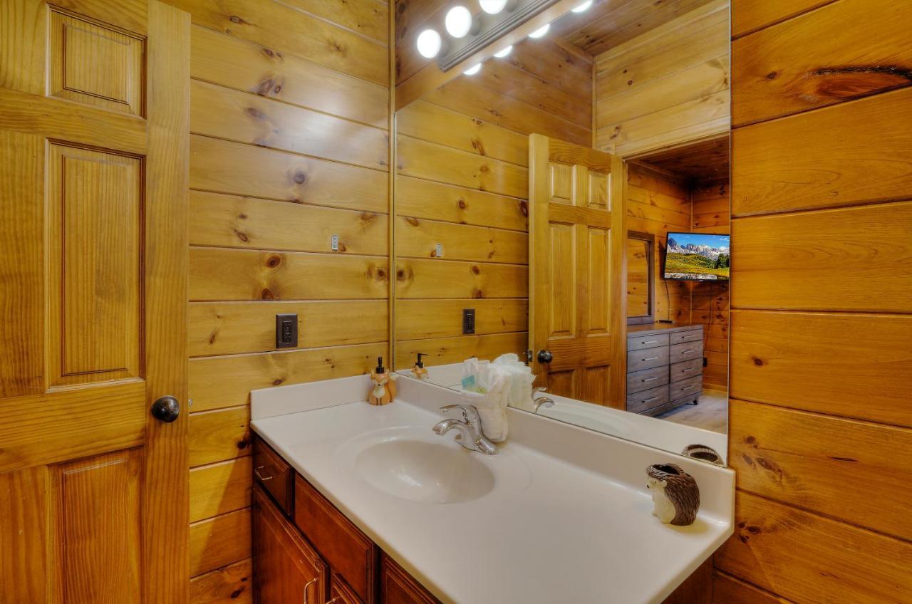 Smoky Mountain Views Villa แกตลิงเบิร์ก ภายนอก รูปภาพ