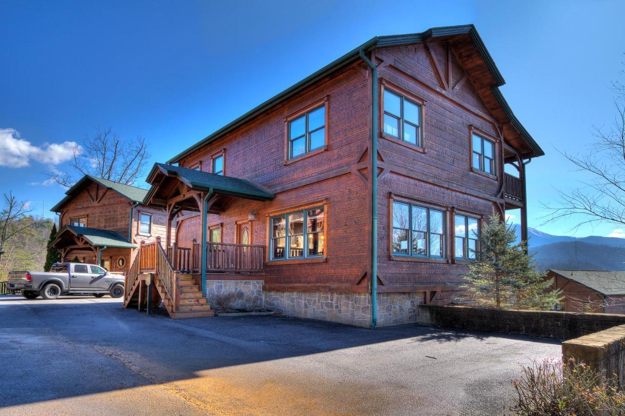 Smoky Mountain Views Villa แกตลิงเบิร์ก ภายนอก รูปภาพ